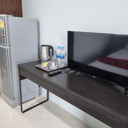 Tiara Place Bangkok Bagian luar foto